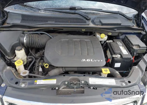 2013 Chrysler Town & Country Touring-L z USA, uszkodzony, nr VIN 2C4RC1CG0DR597188